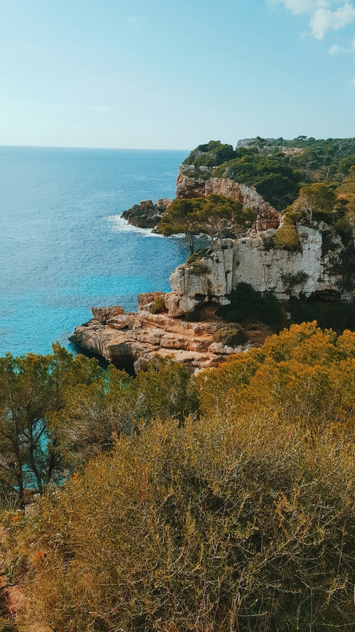 Magnifique côte de Majorque au Cap de Formentor en arrière-plan d'une carte postale d'Espagne